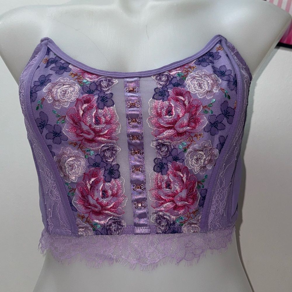 ✨Victoria's Secret Lavender Floral Lace Bustier Sz large NWT